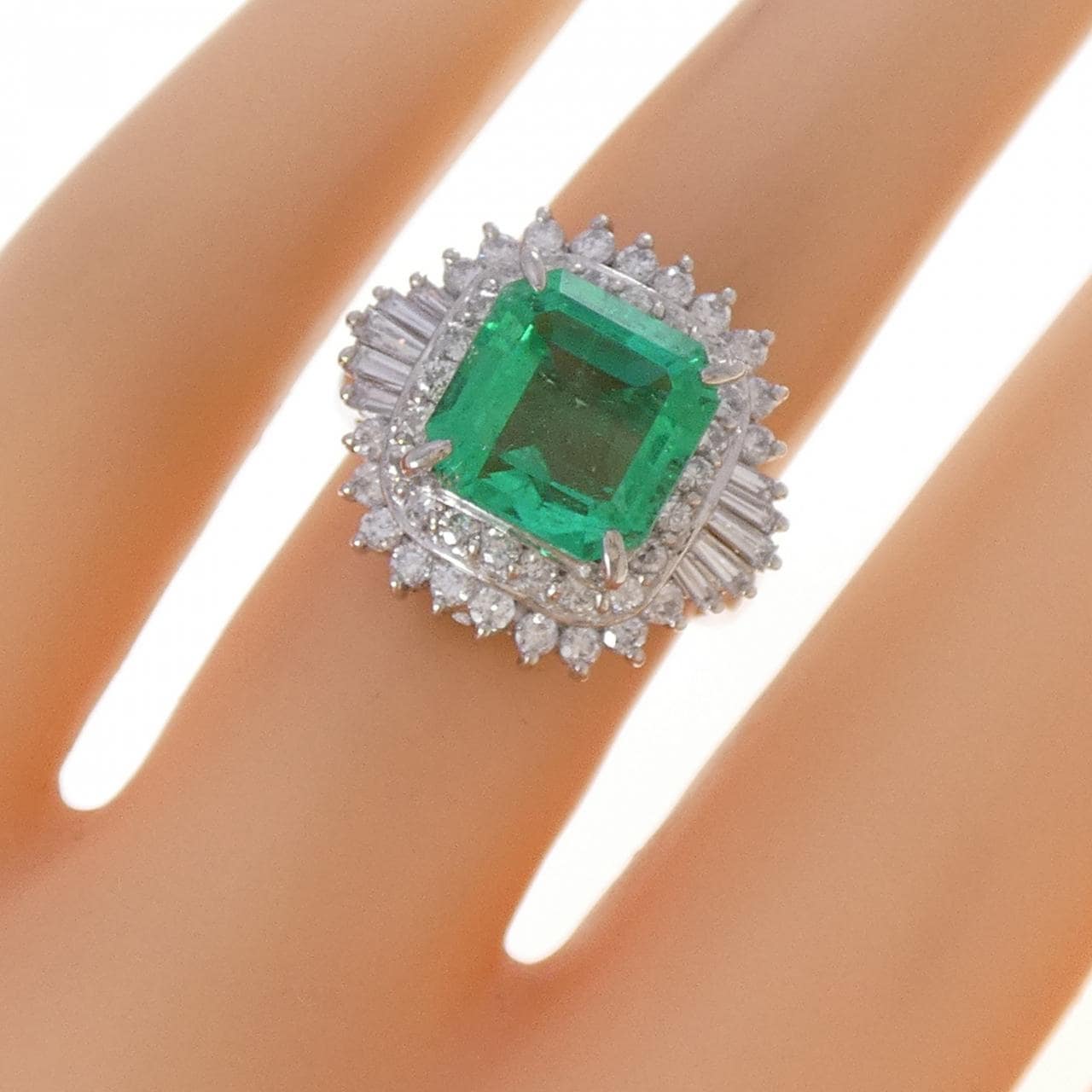 PT900 エメラルド リング 2.55CT
