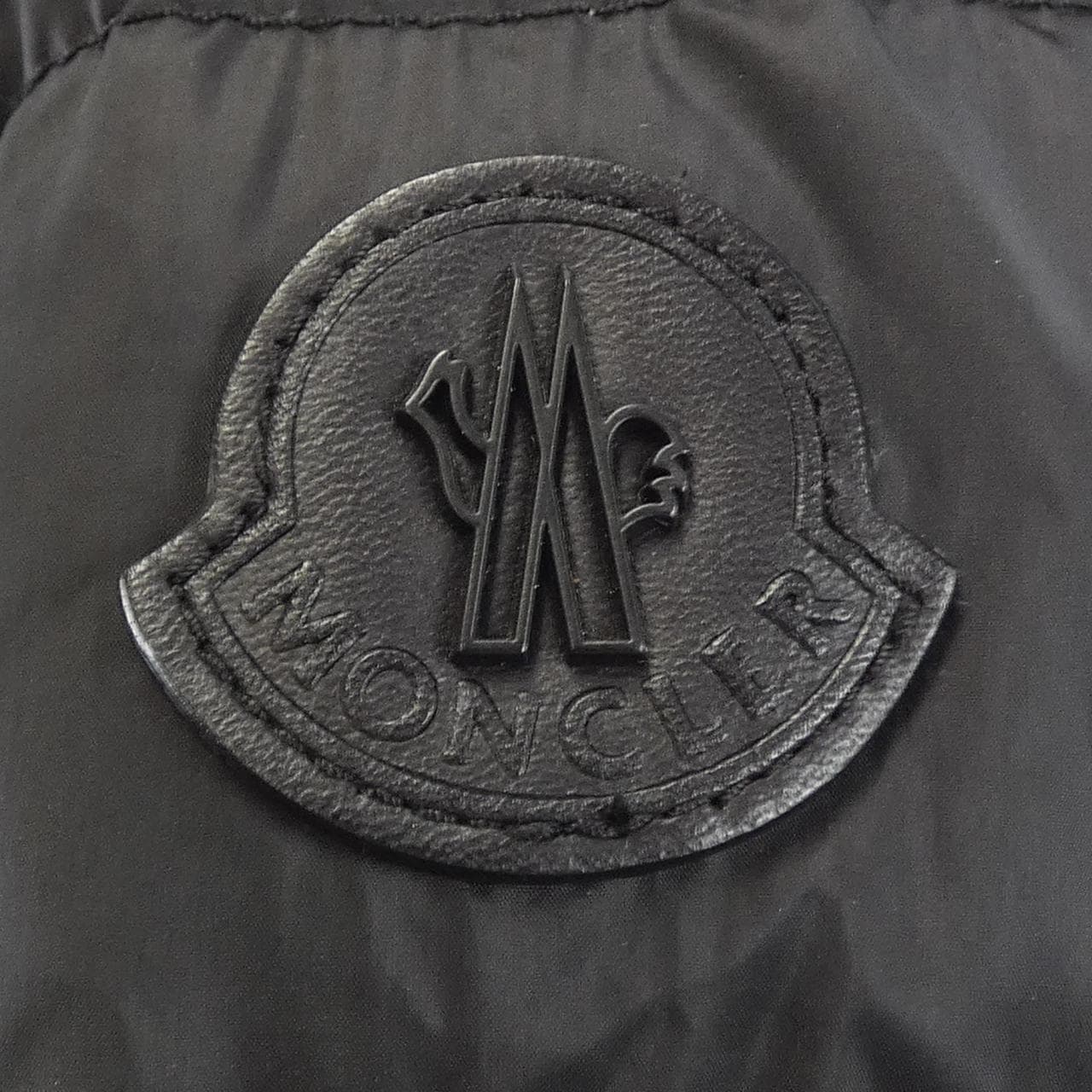 モンクレール MONCLER AUBIN ダウンジャケット