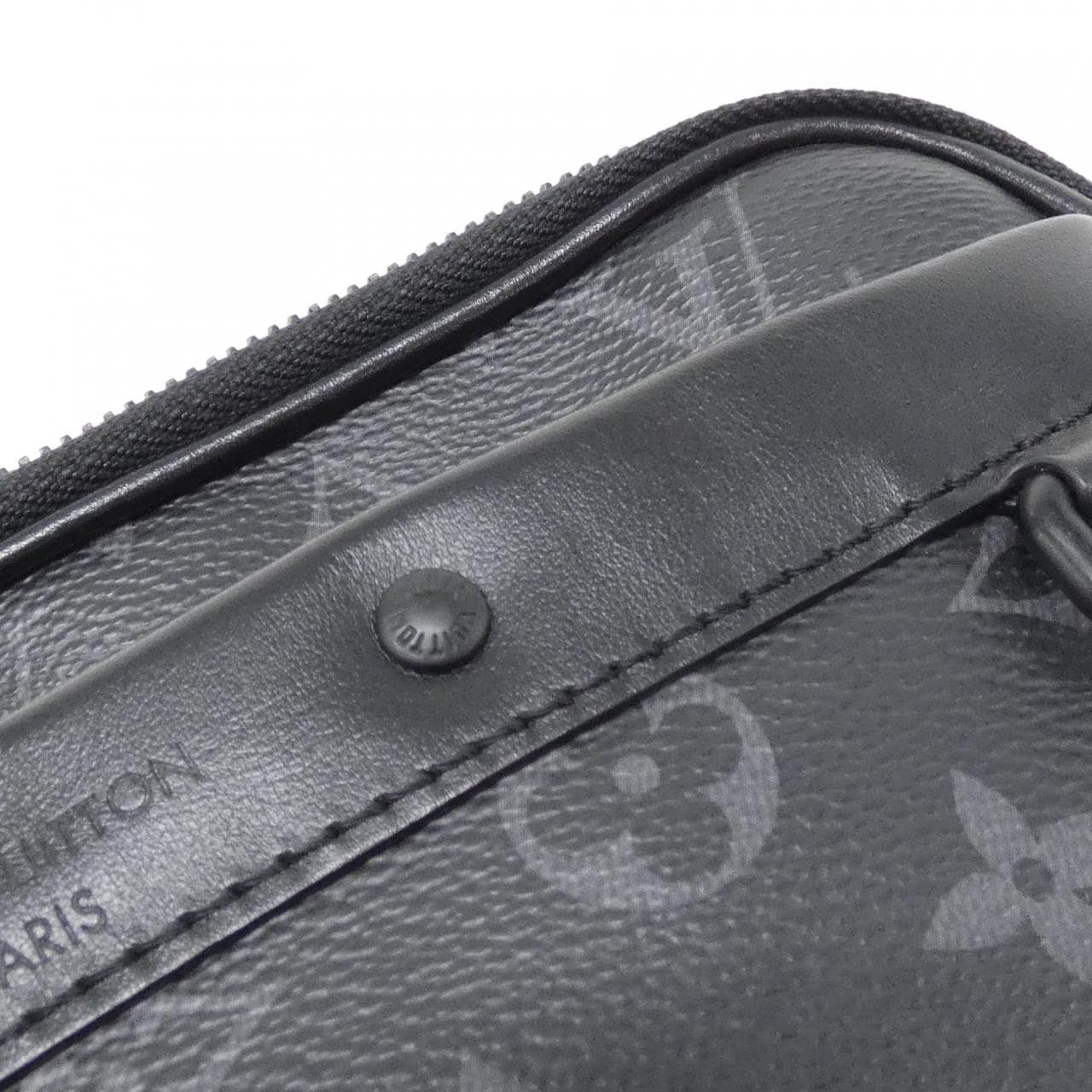 ルイヴィトン モノグラム エクリプス アルファ メッセンジャー M46955 ショルダーバッグ