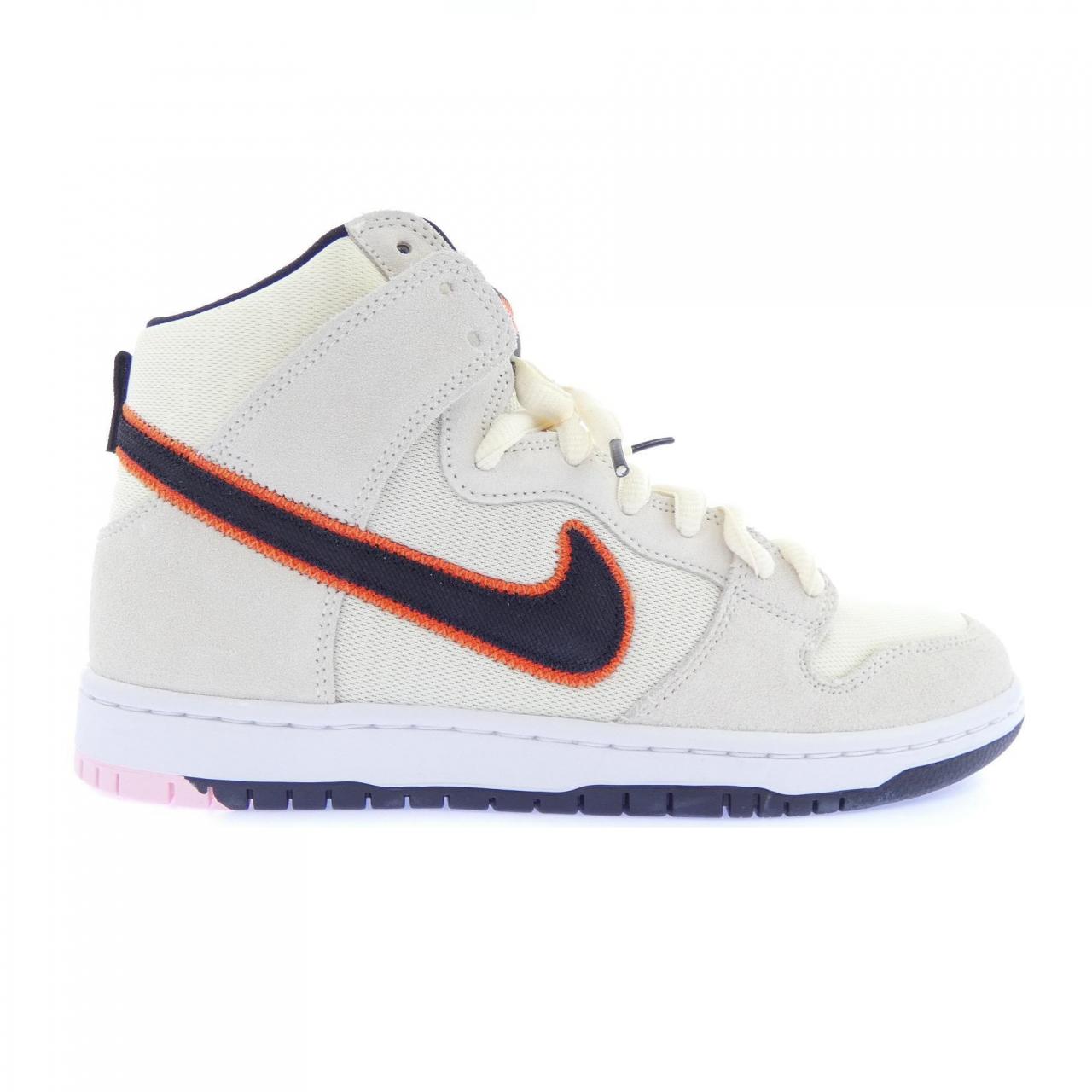 ナイキ NIKE DO9394-100 スニーカー