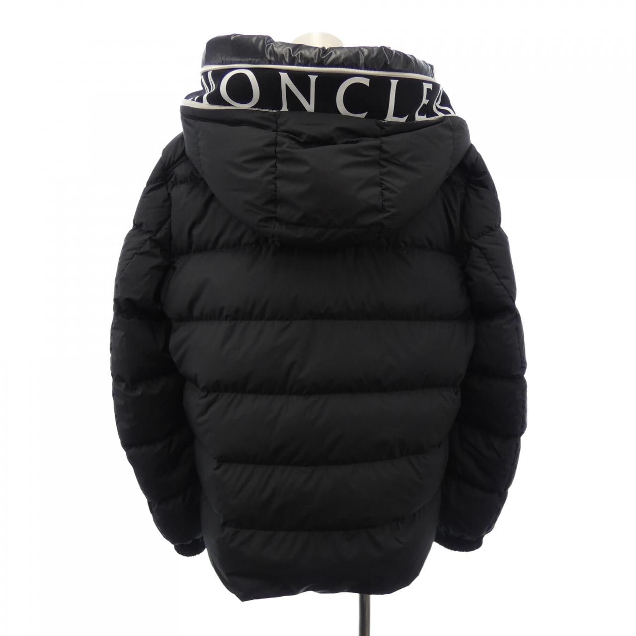 モンクレール MONCLER ダウンジャケット