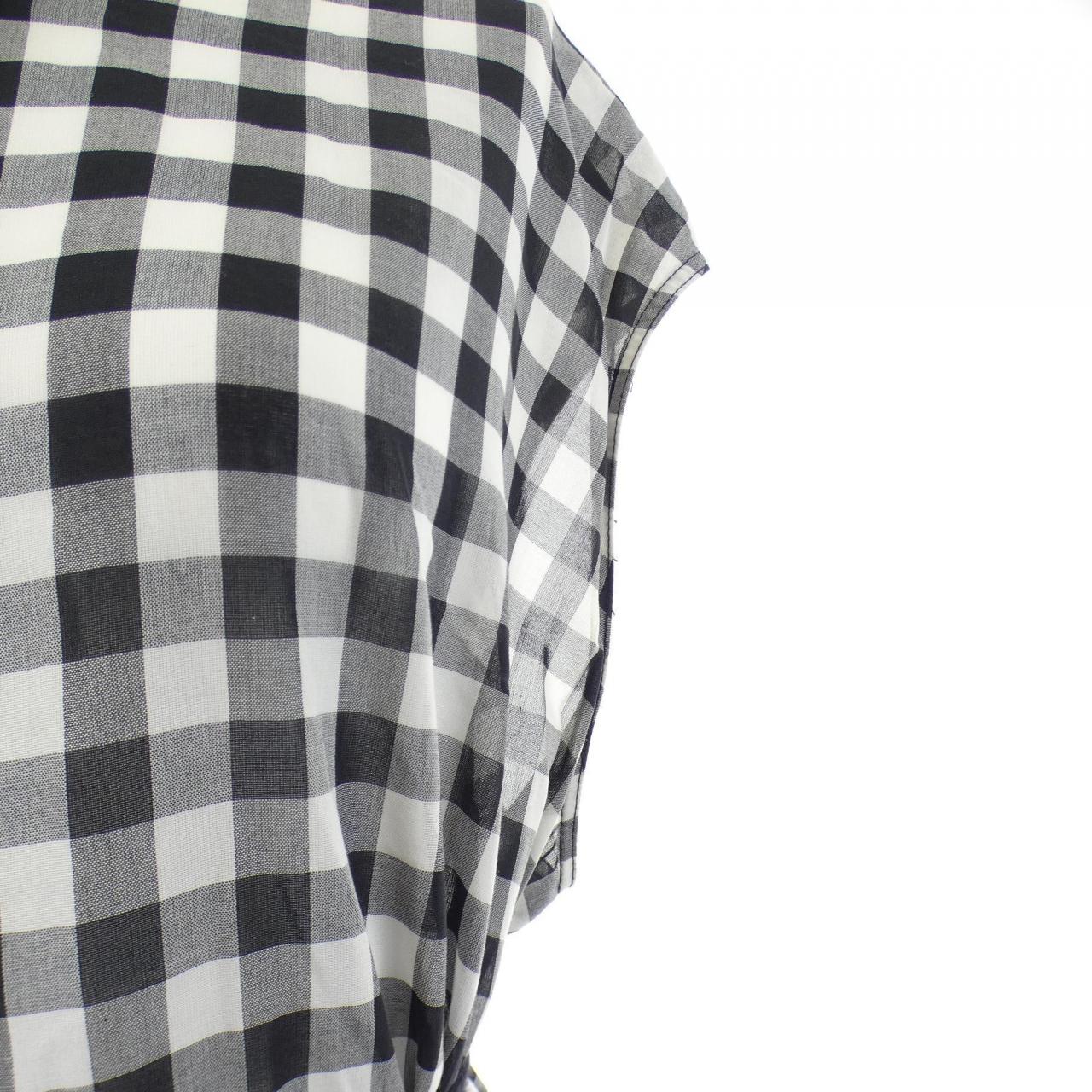 マックキュー MCQ 493096 ワンピース