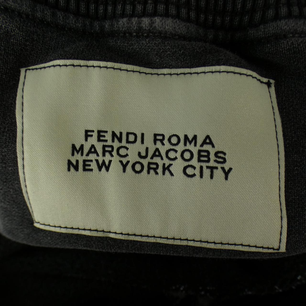 フェンディ FENDI MARC JACOBS FS7948 AMGT スウェット