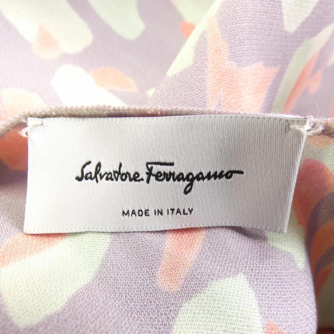 サルヴァトーレフェラガモ SALVATORE FERRAGAMO ワンピース