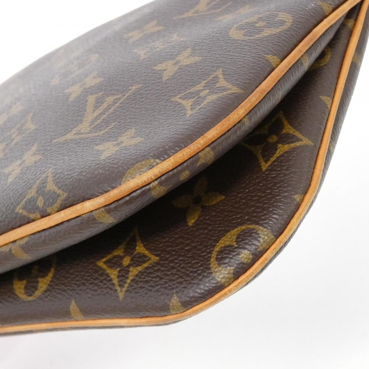 LOUIS VUITTON Monogram Loretta M44053 单肩包