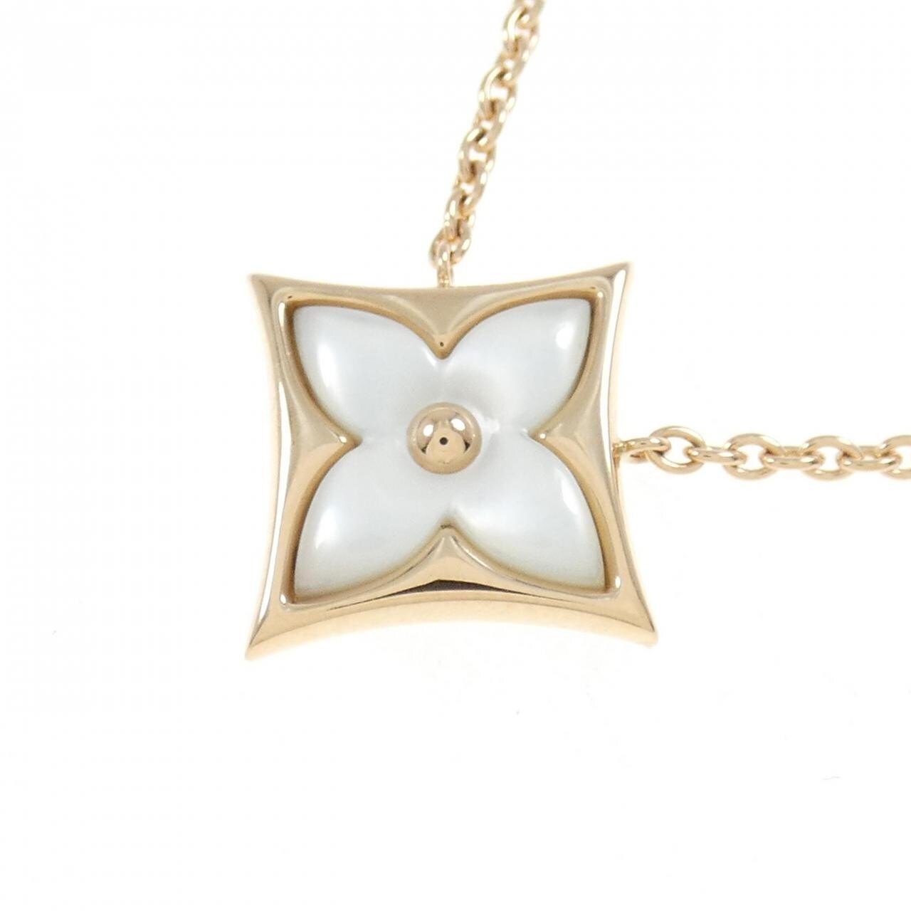 LOUIS VUITTON Vuitton Pandantif Monogram Star Nacre Necklace