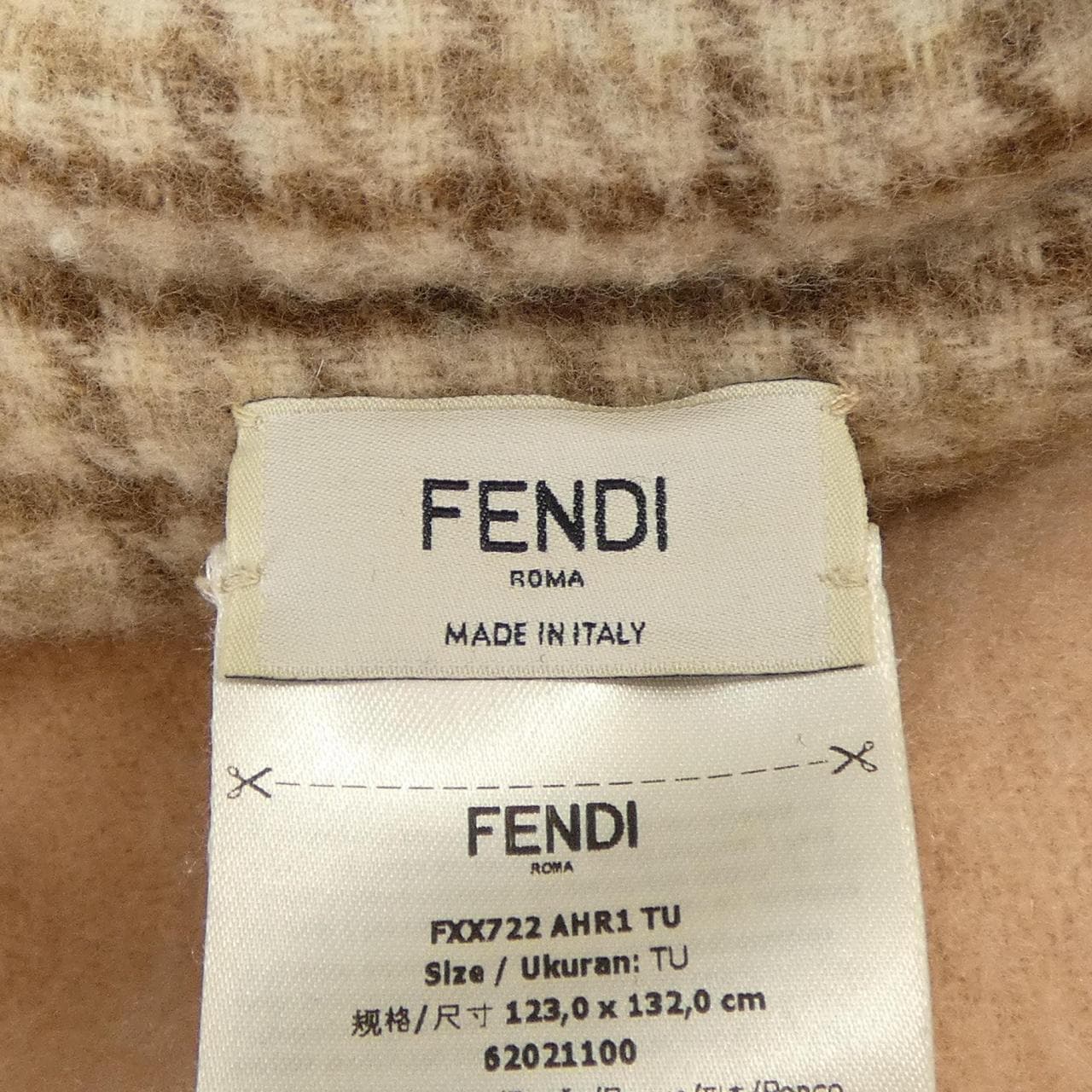 フェンディ FENDI FXX722 AHR1 TU ケープ