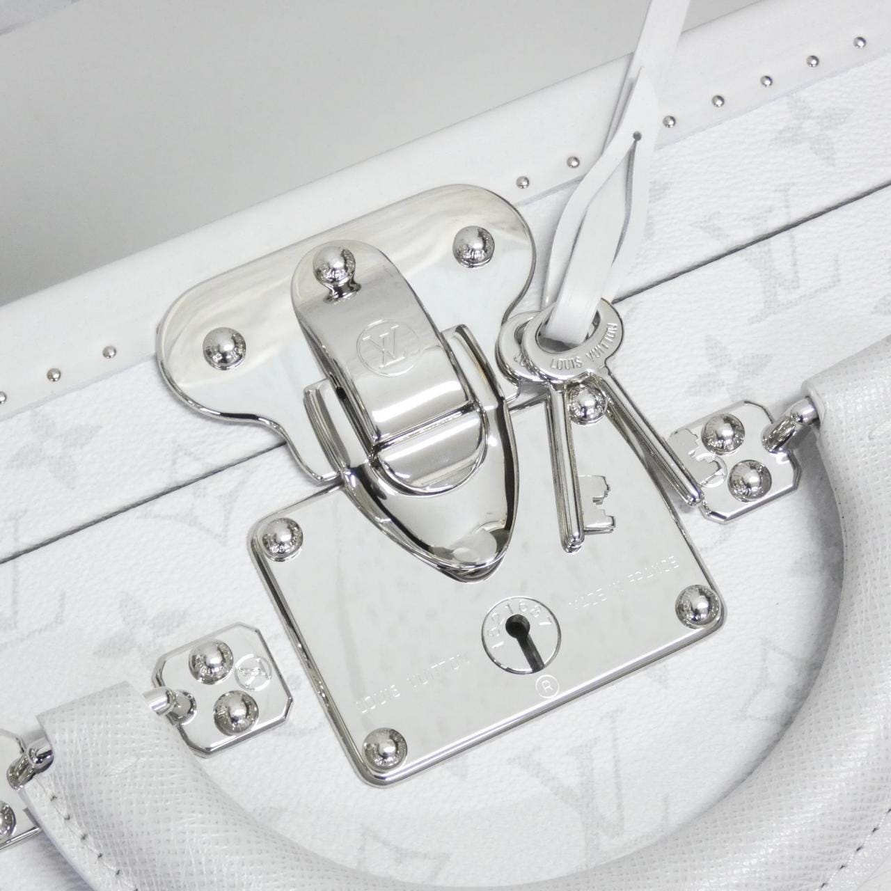 LOUIS VUITTON Taiga Llama Visten 60cm M30957 Bag