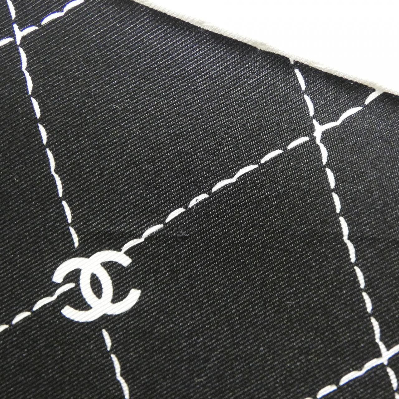 シャネル AA8381 スカーフ