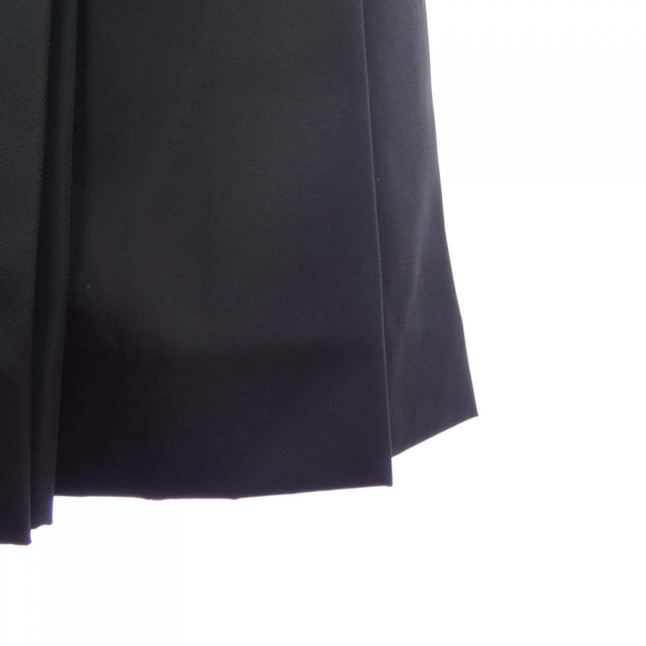 プラダ PRADA RE-NYLON プリーツ ミニスカート トライアングルロゴ 21H922 S222 1WQ8 スカート