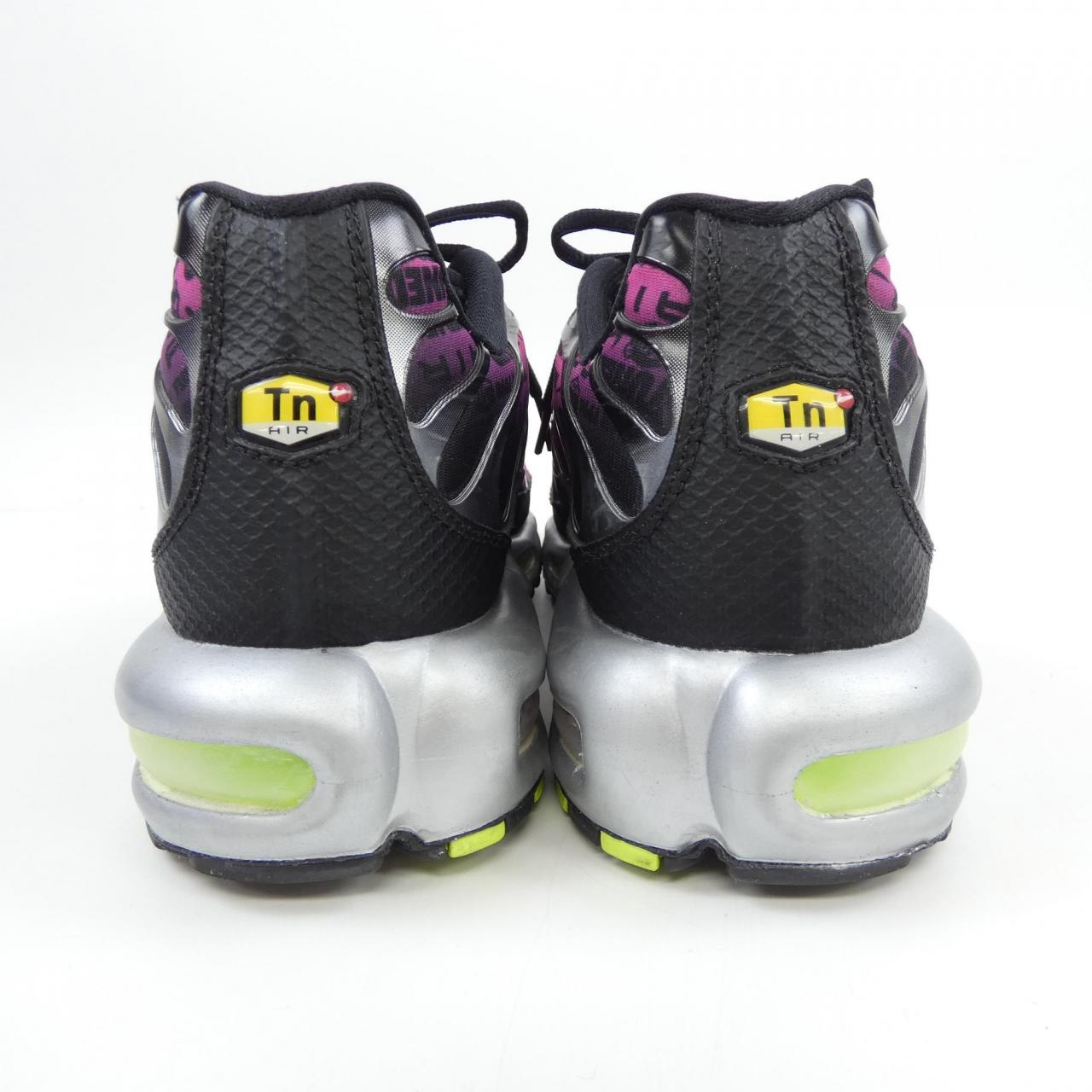 ナイキ NIKE スニーカー