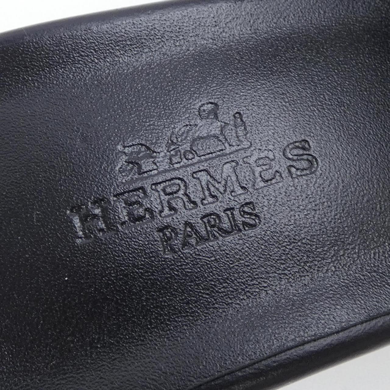 エルメス HERMES ジジ50 GIGI ケリーバックル 251022Z サンダル
