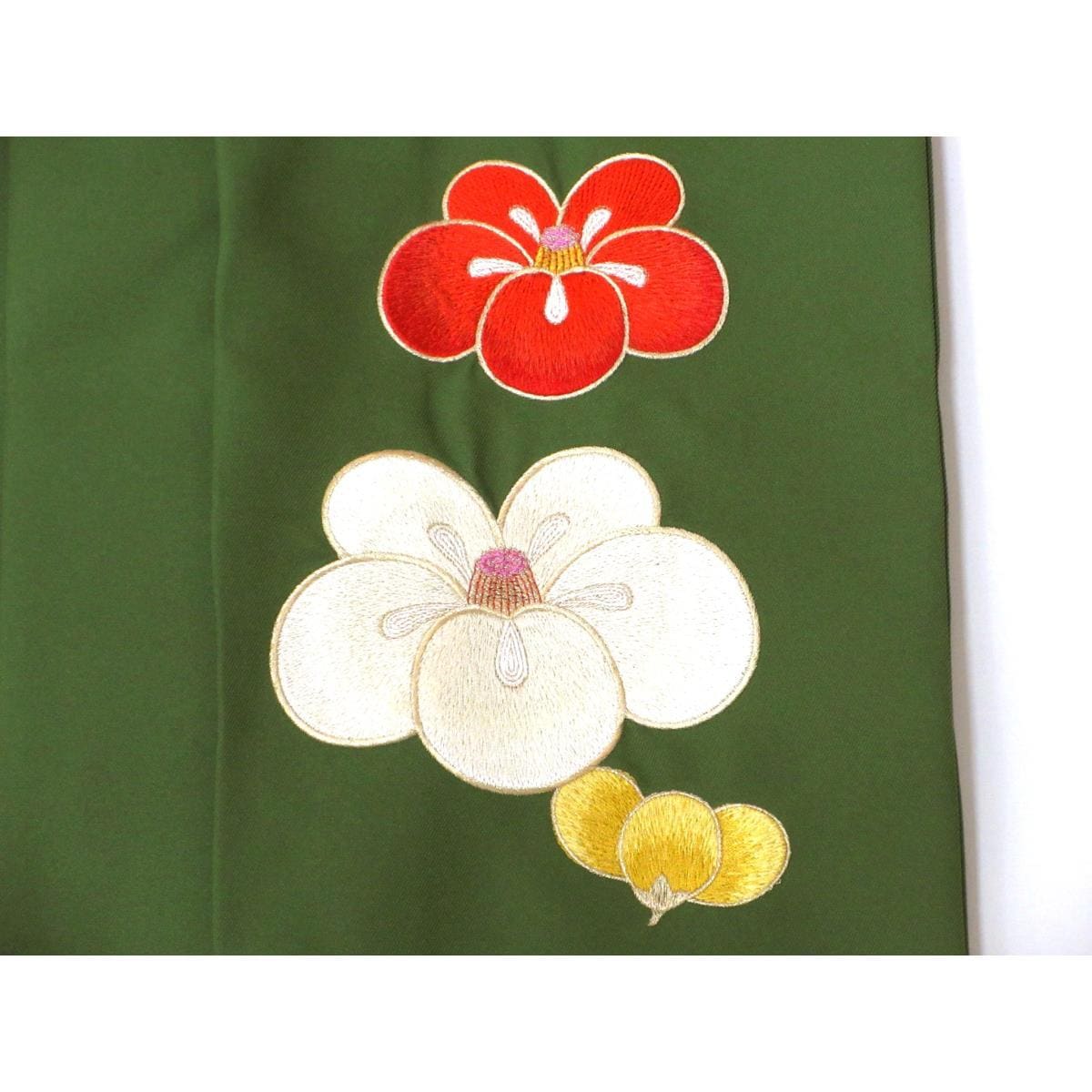 女袴　紅一点　刺繍入り　紐下９５ｃｍ　Ｌサイズ