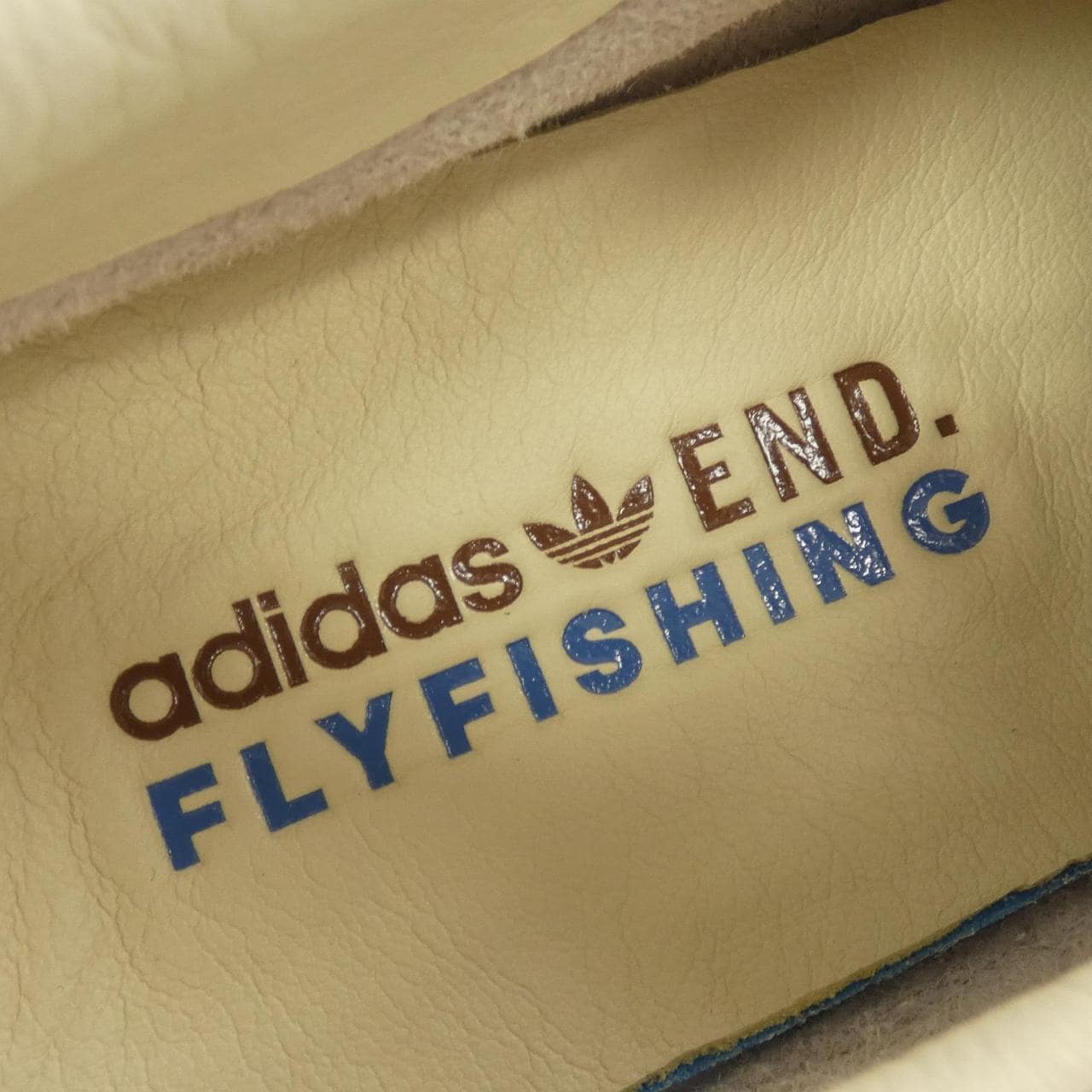 アディダス ADIDAS ID5418/TOBACCO END スニーカー