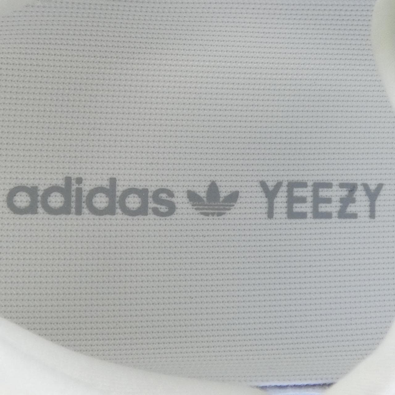 アディダス ADIDAS GW2869 YEEZY スニーカー