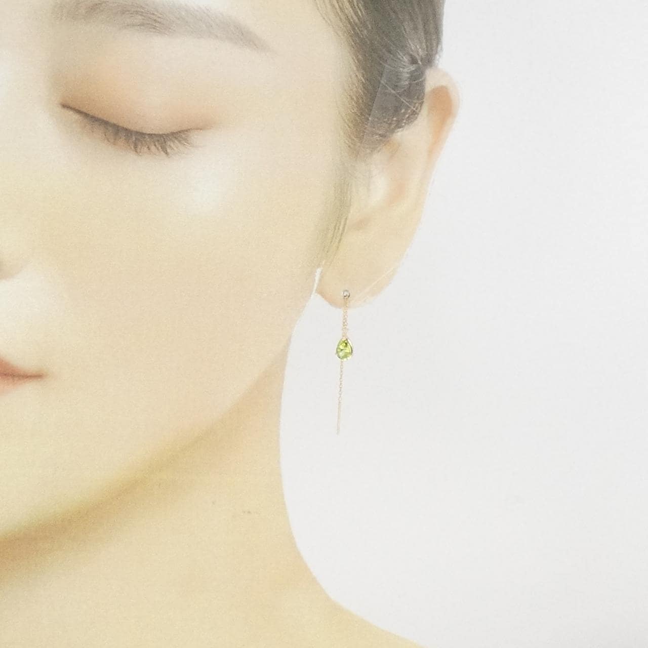 K10YG Peridot earrings