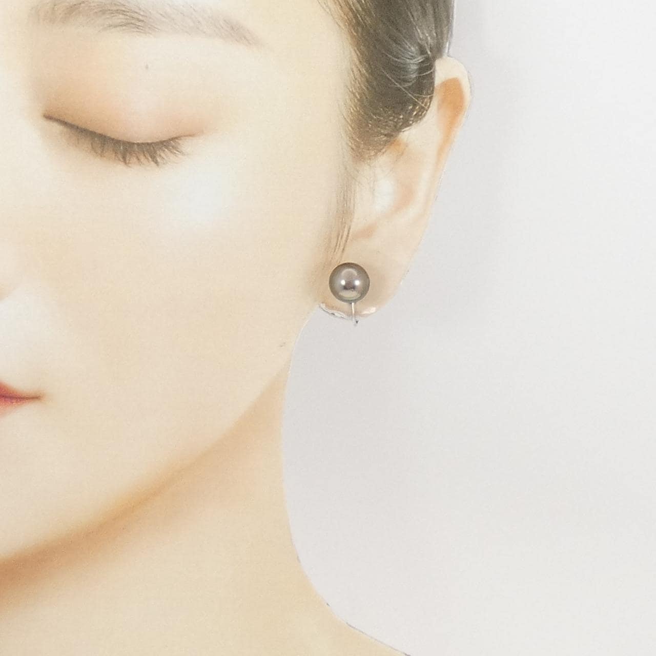 K14WG 黒蝶パール イヤリング 9.8mm