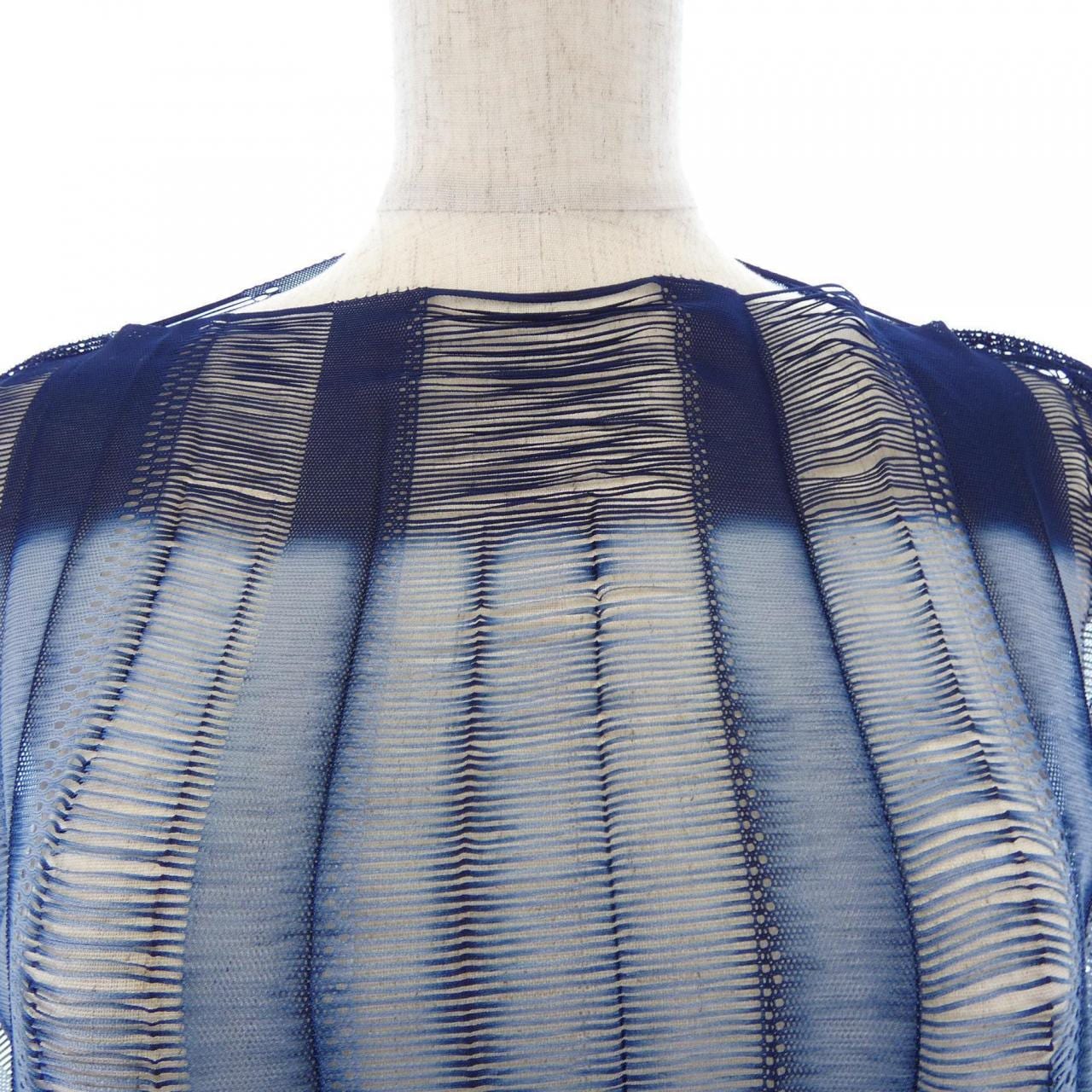 イッセイミヤケ ISSEY MIYAKE IM21KH004 トップス