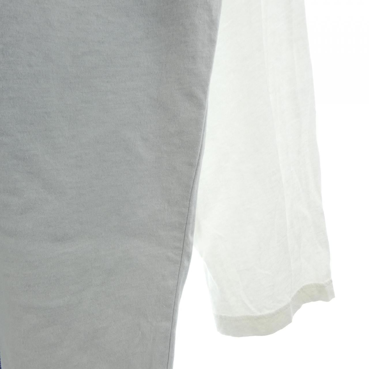 ヴェトモン VETEMENTS Tシャツ