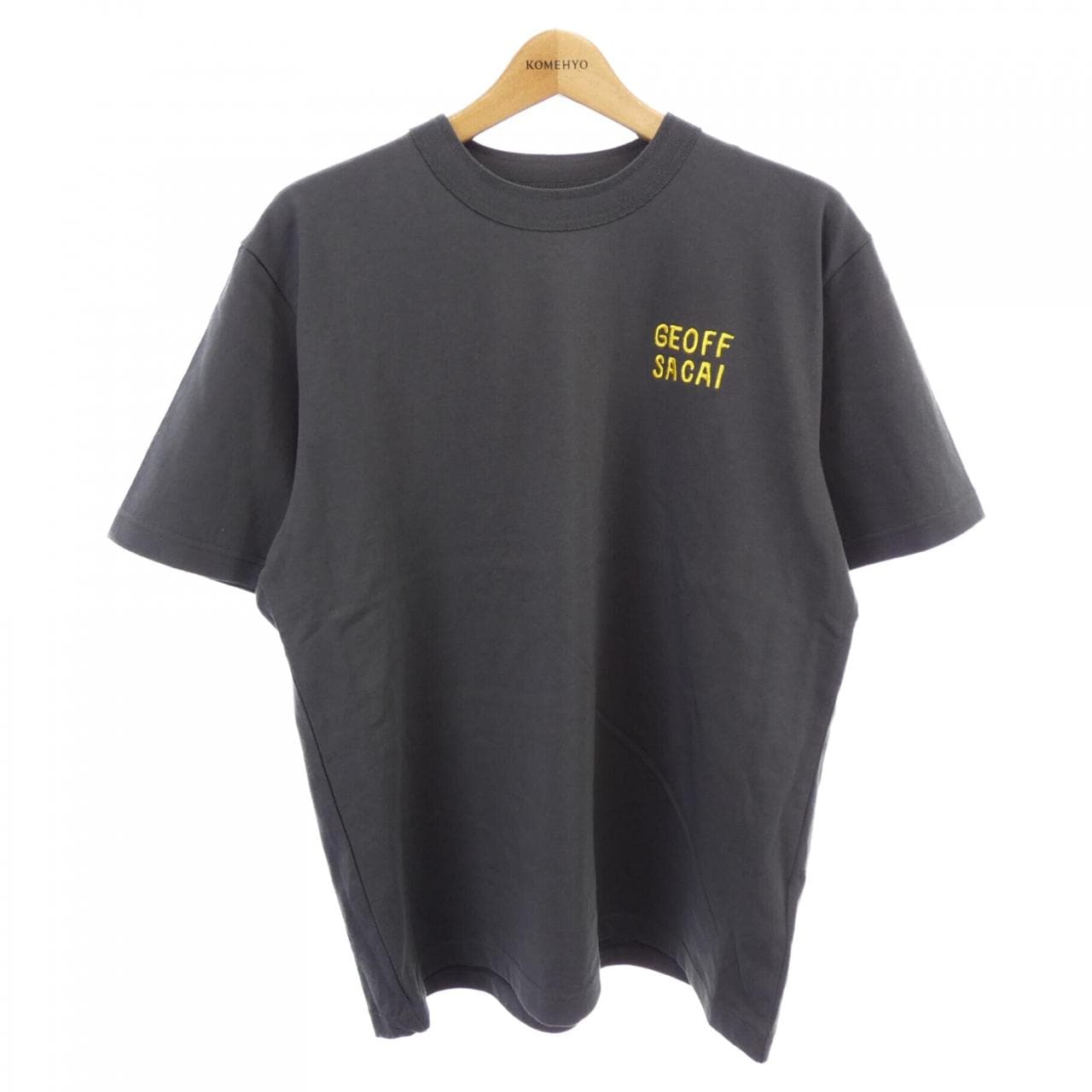 サカイ SACAI GEOFF MCFETRIDGE EMBROIDERY 26-01126S UNISEX Tシャツ