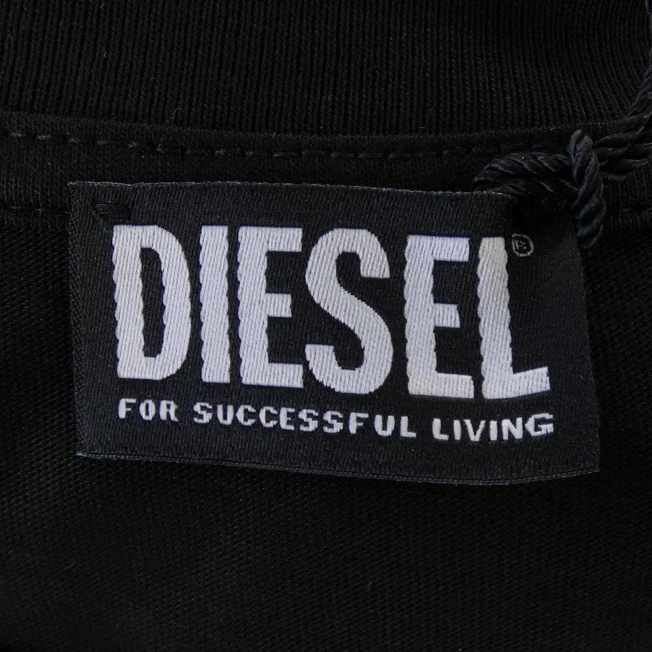 ディーゼル DIESEL A16861 RPAT1 900 Tシャツ