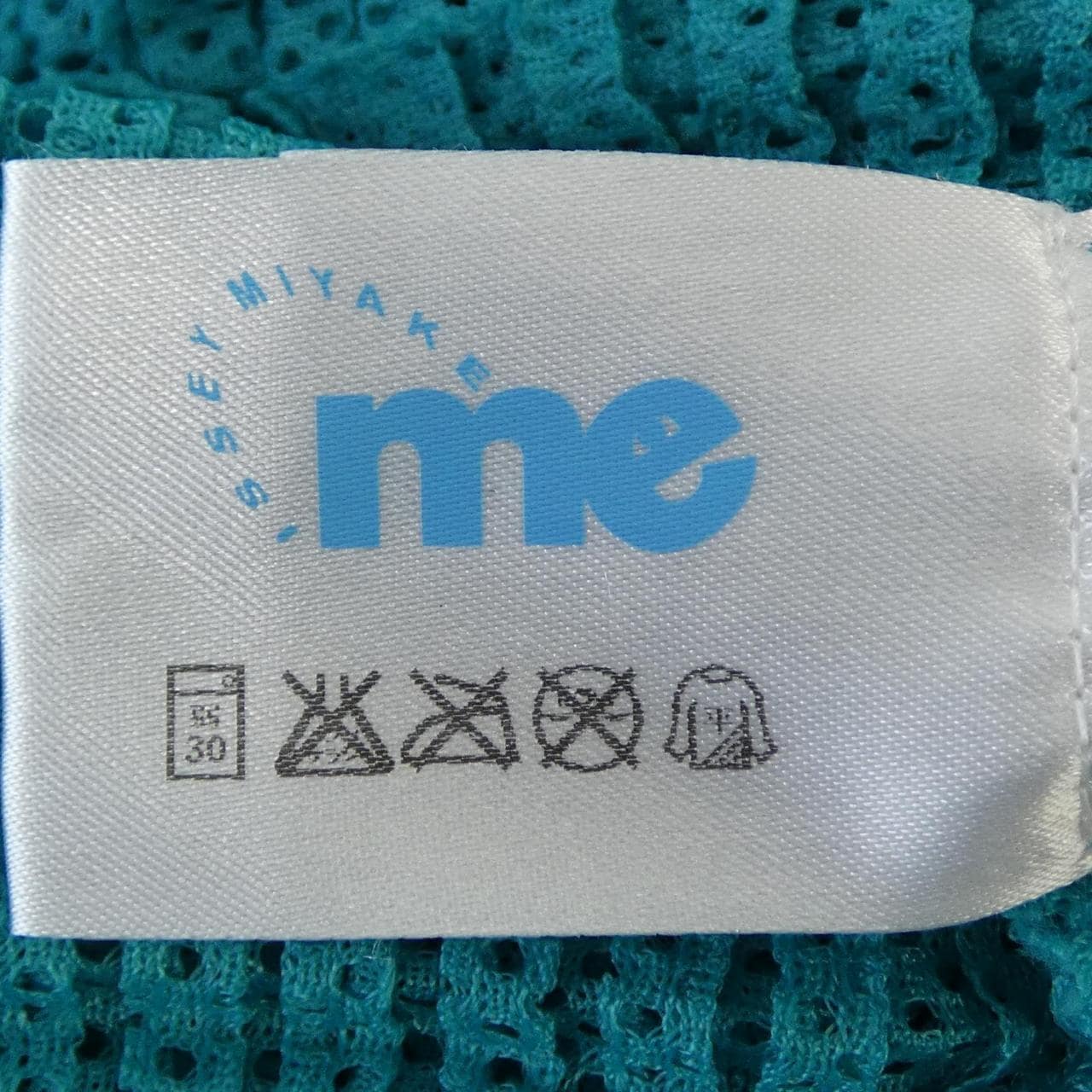 ミーイッセイミヤケ me ISSEY MIYAKE トップス