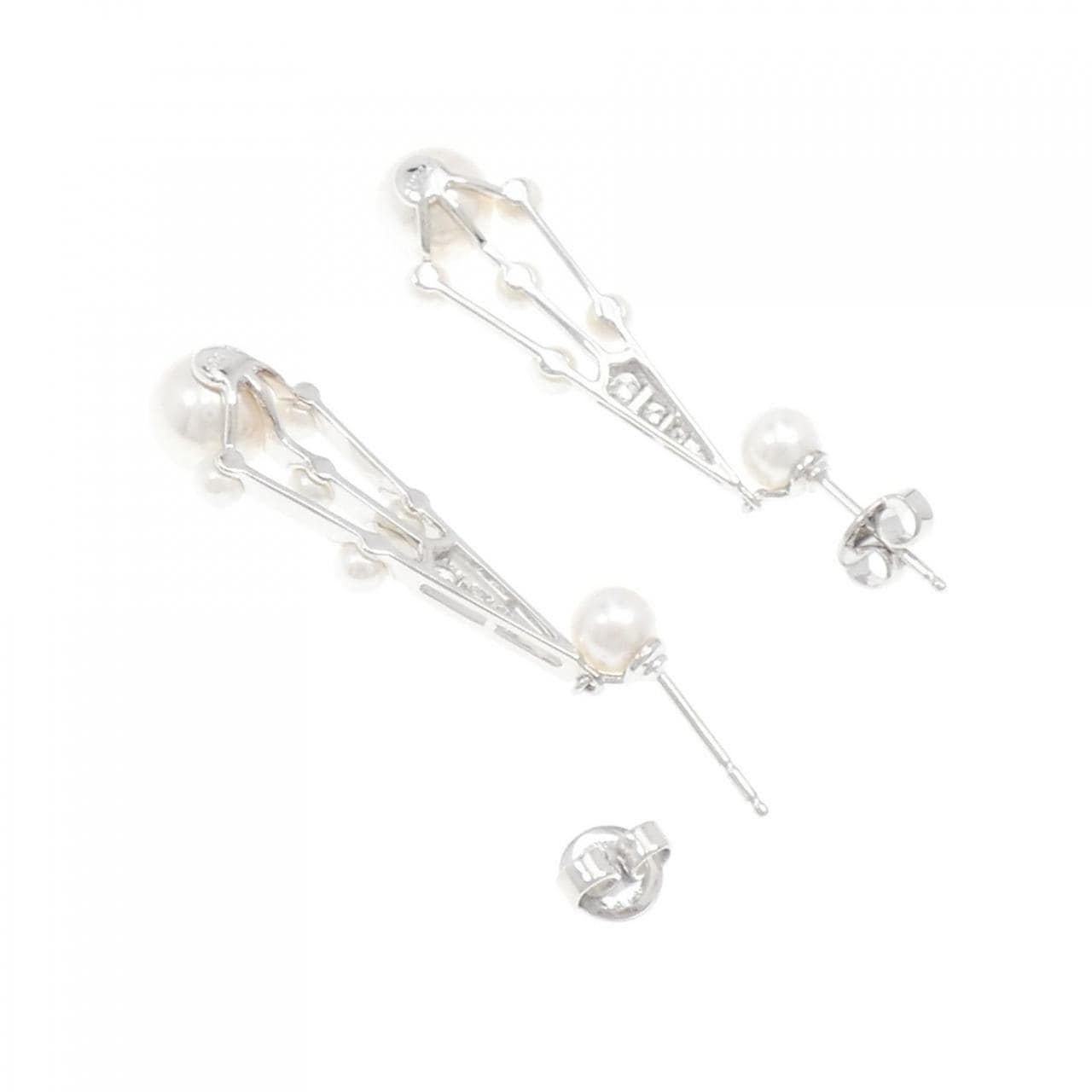 MIKIMOTO akoya pearl earrings