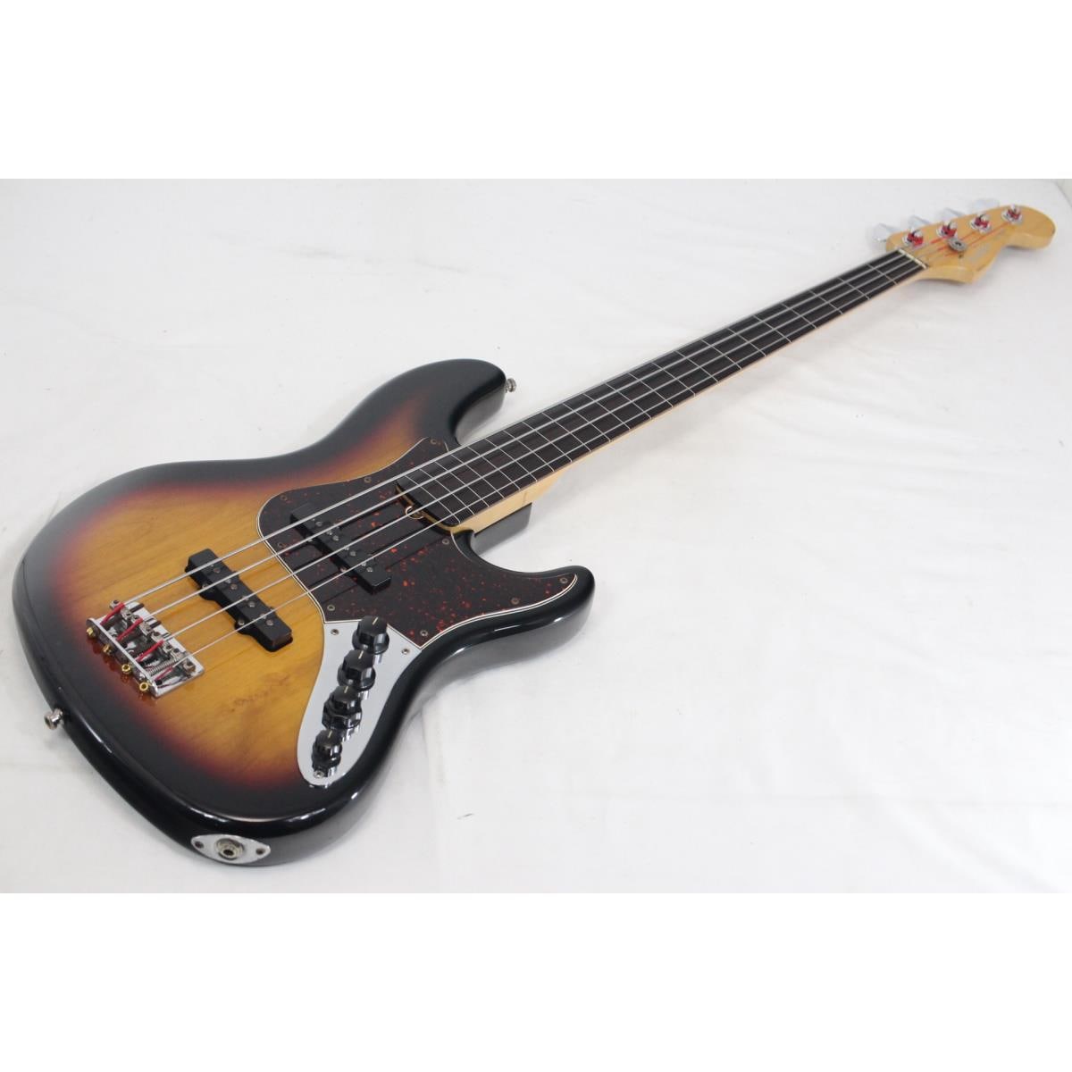 FENDER AMERICAN DLX JB FRETLESS