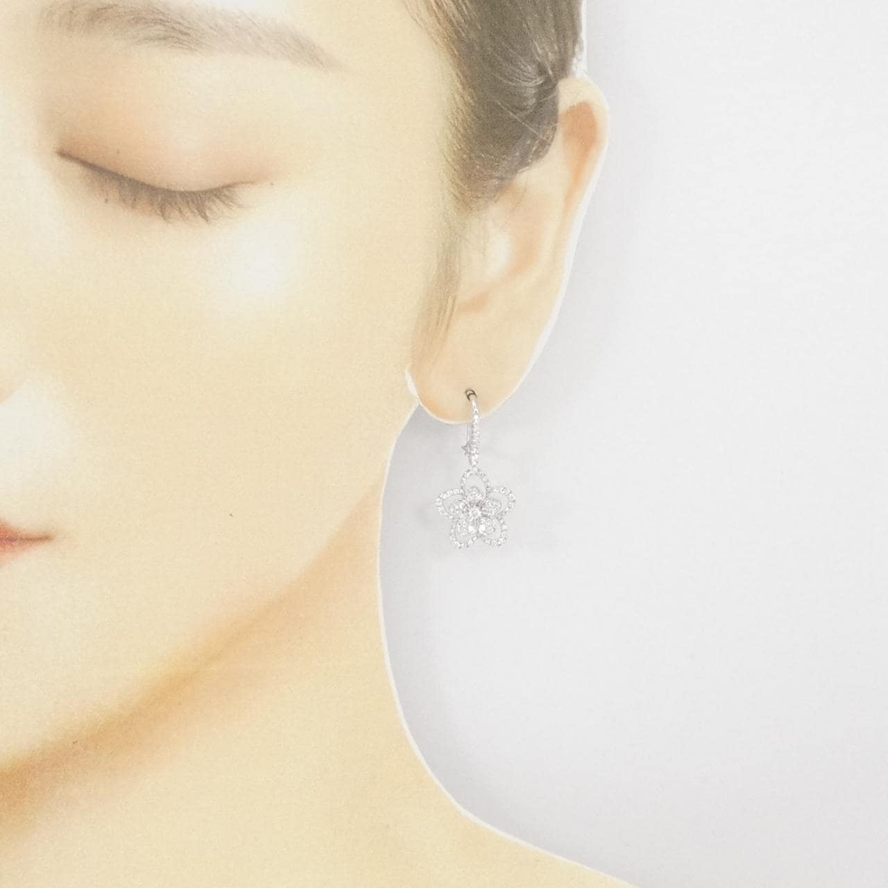 Graff wildflower earrings