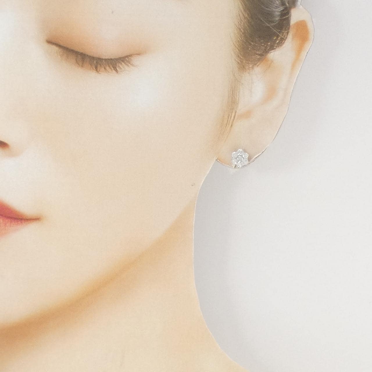 PT900 フラワー ダイヤモンド ピアス 0.80CT