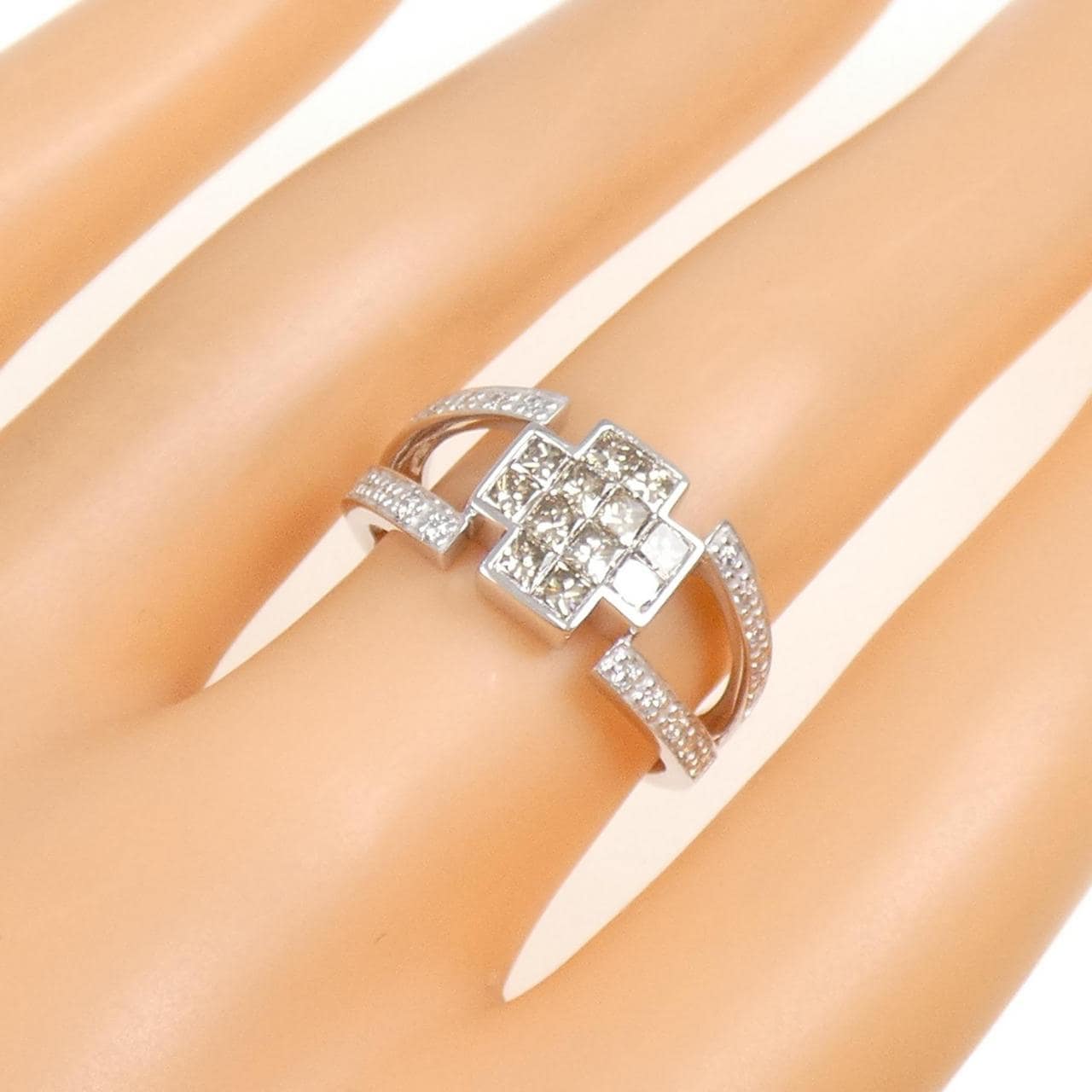 K18WG ダイヤモンド リング 0.75CT