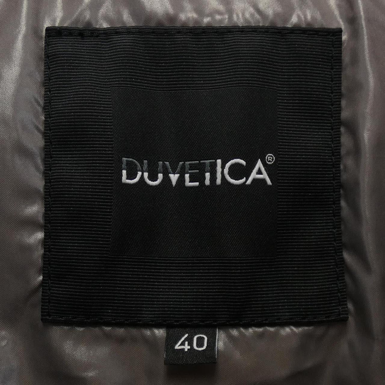 デュベティカ DUVETICA ダウンジャケット