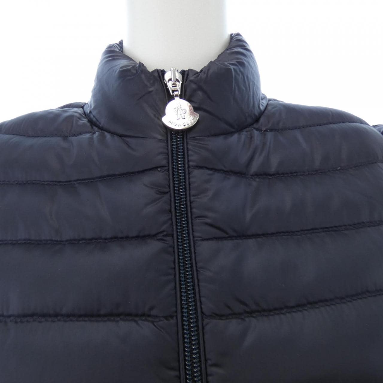 モンクレール MONCLER ダウンジャケット
