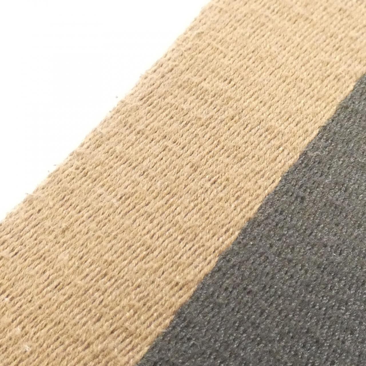 フェンディ フラット バゲット 8BS039 AAIW ショルダーバッグ