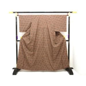 【未使用品】紬　六條ゆきやま紬　手ぐも絞り染　身幅２Ｌ寸【大嶋謙松】