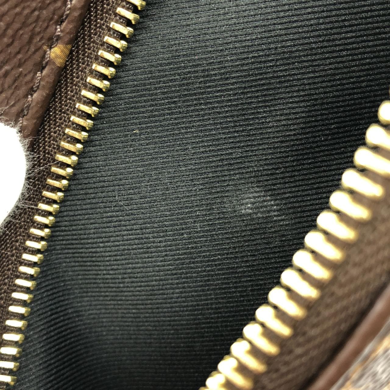 ルイヴィトン モノグラム バムバッグ M43644 ショルダーバッグ