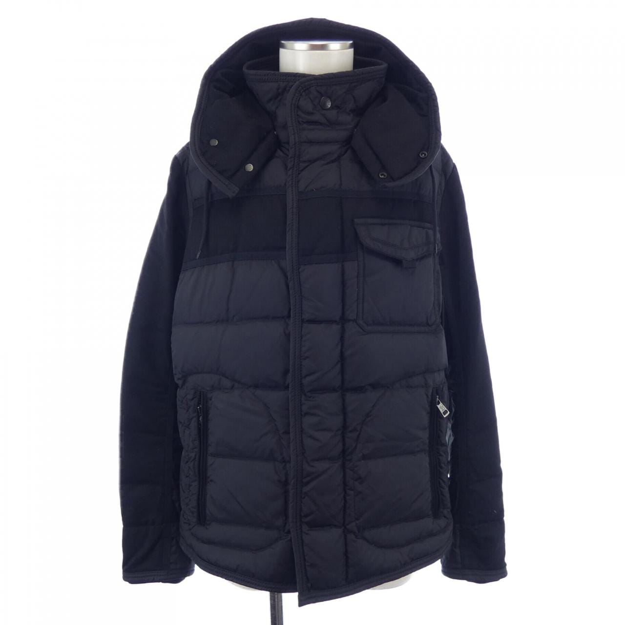モンクレール MONCLER ダウンジャケット