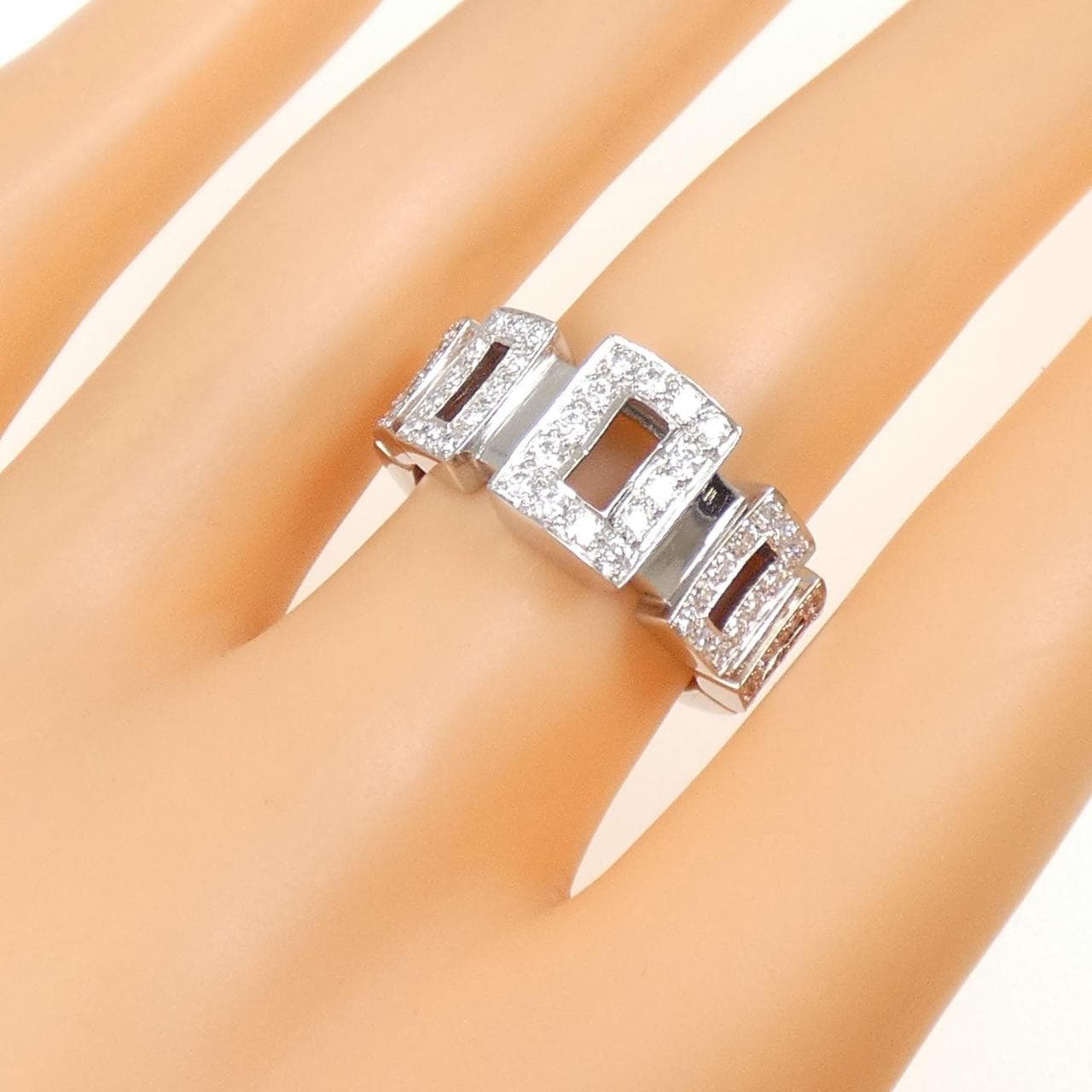K18WG Diamond ring
