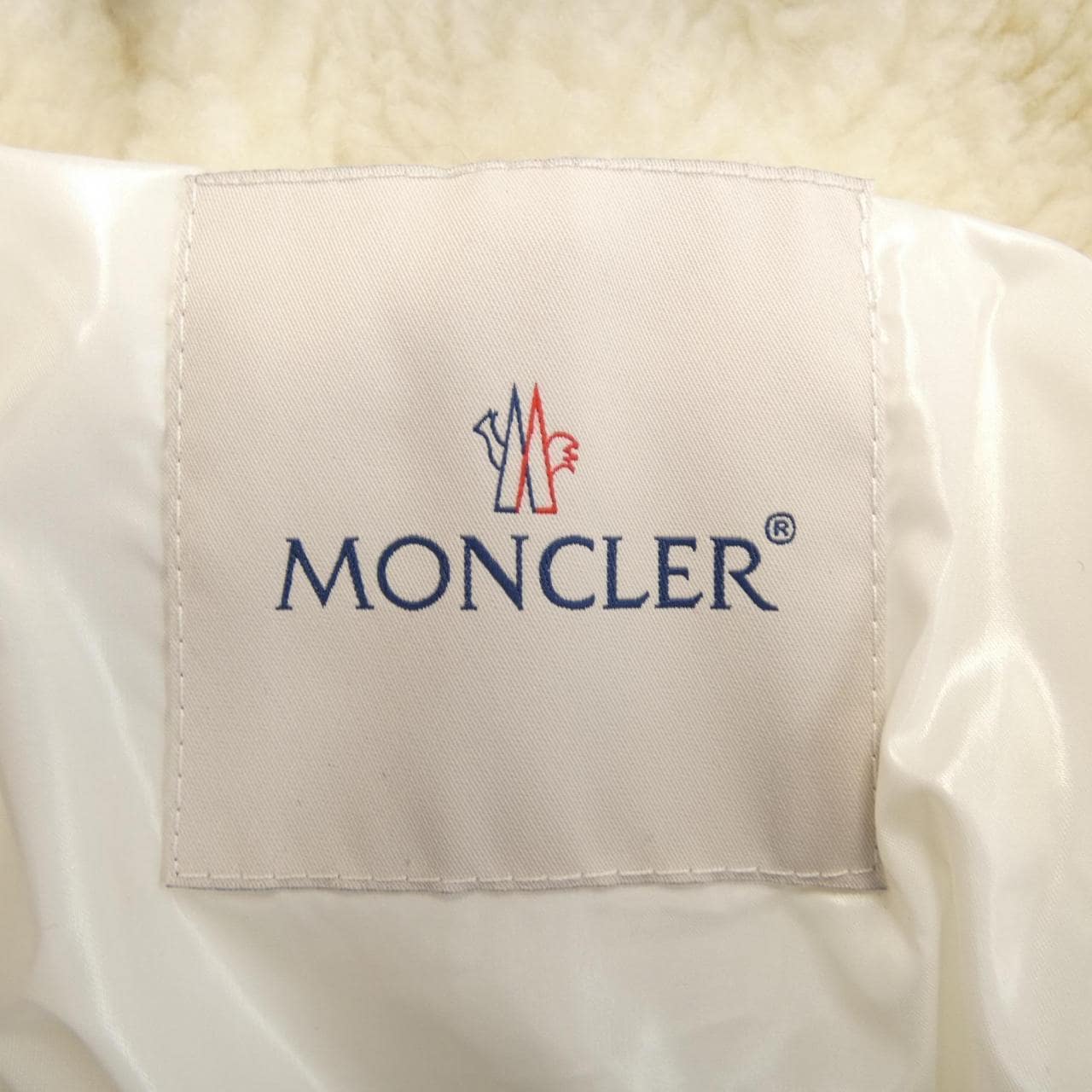 モンクレール MONCLER ダウンジャケット