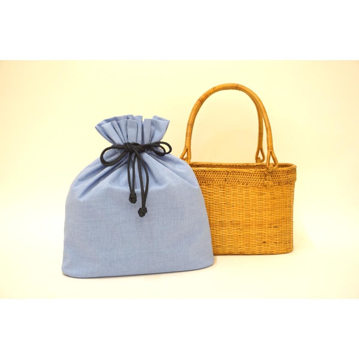 【新品】カゴバッグ　巾着付き