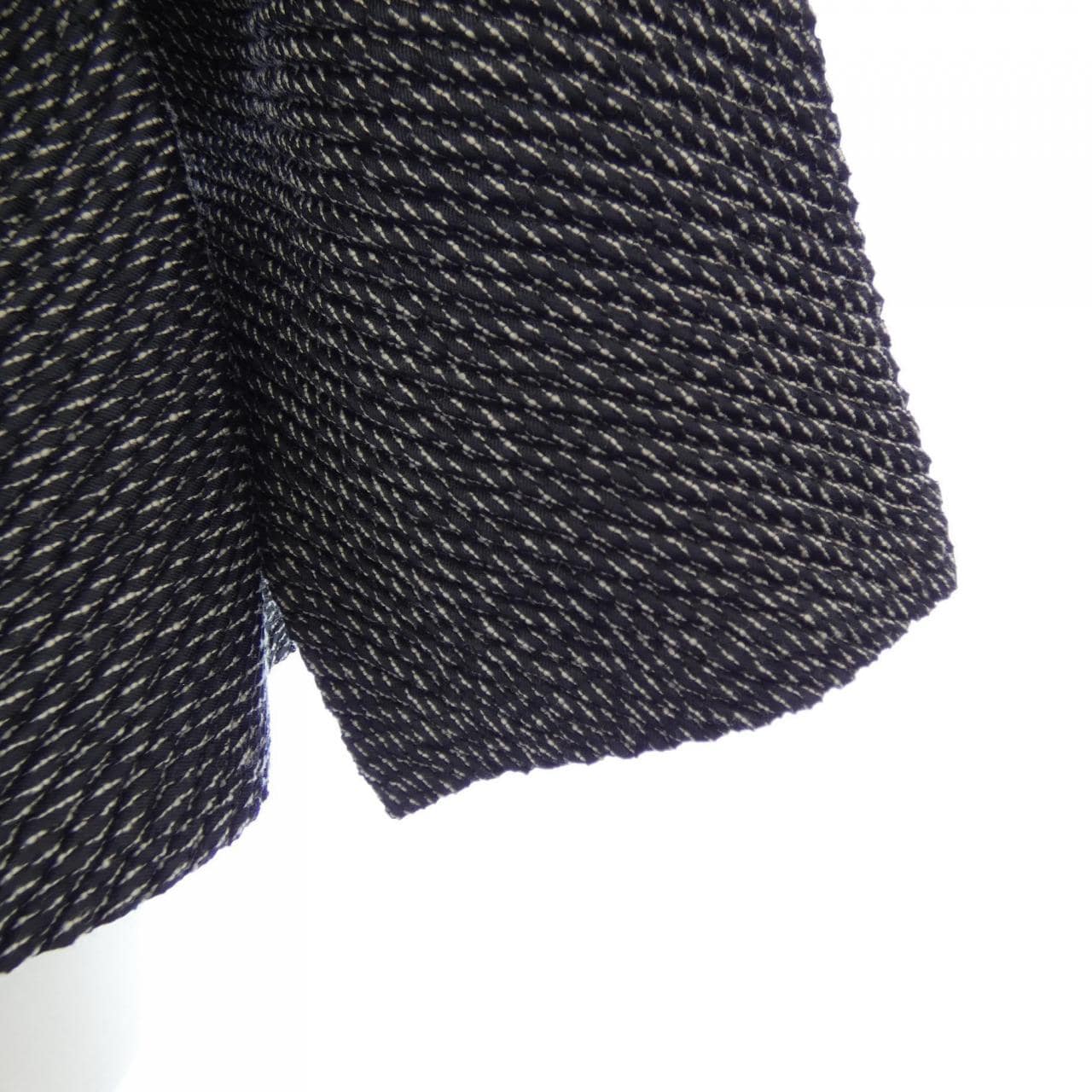 イッセイミヤケ ISSEY MIYAKE IM13FJ124 トップス