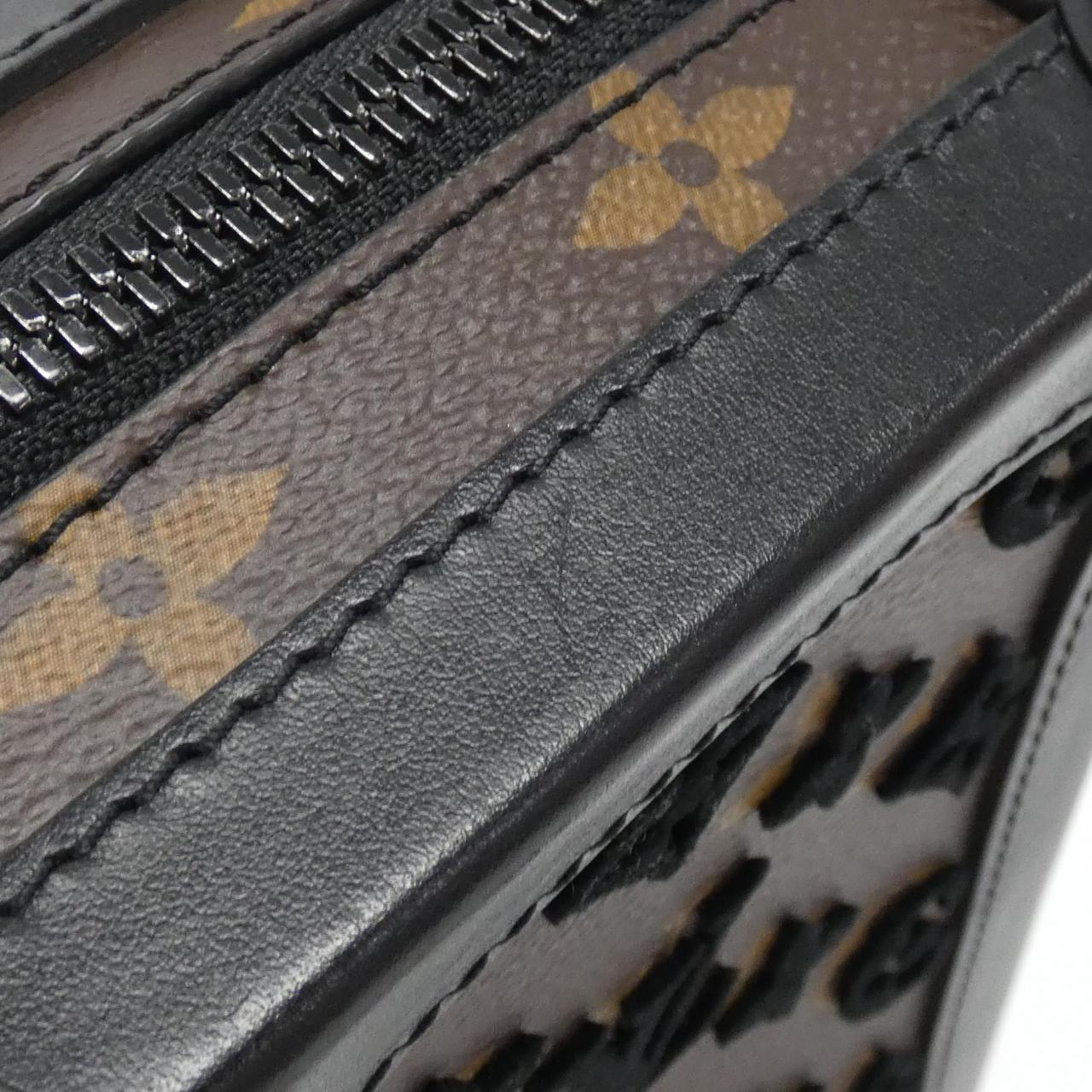 ルイヴィトン モノグラム タフタージュ ヴァーティカル ソフトトランク M45044 ショルダーバッグ