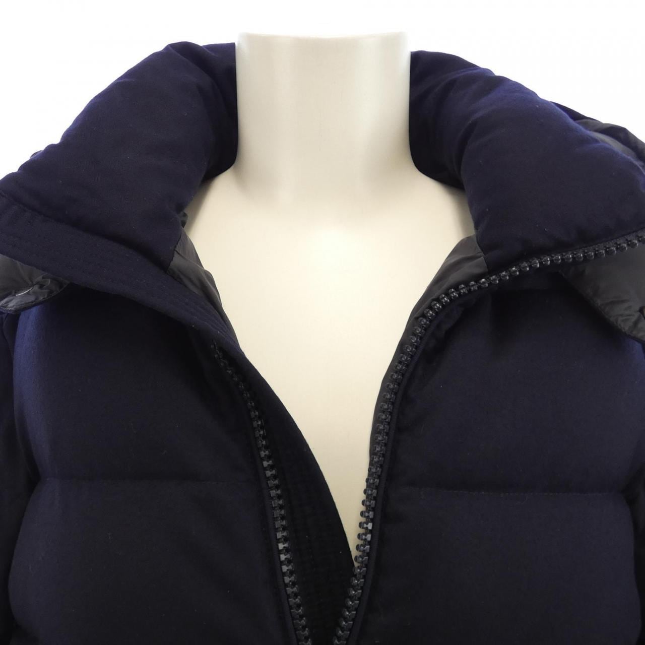 モンクレール MONCLER ダウンジャケット