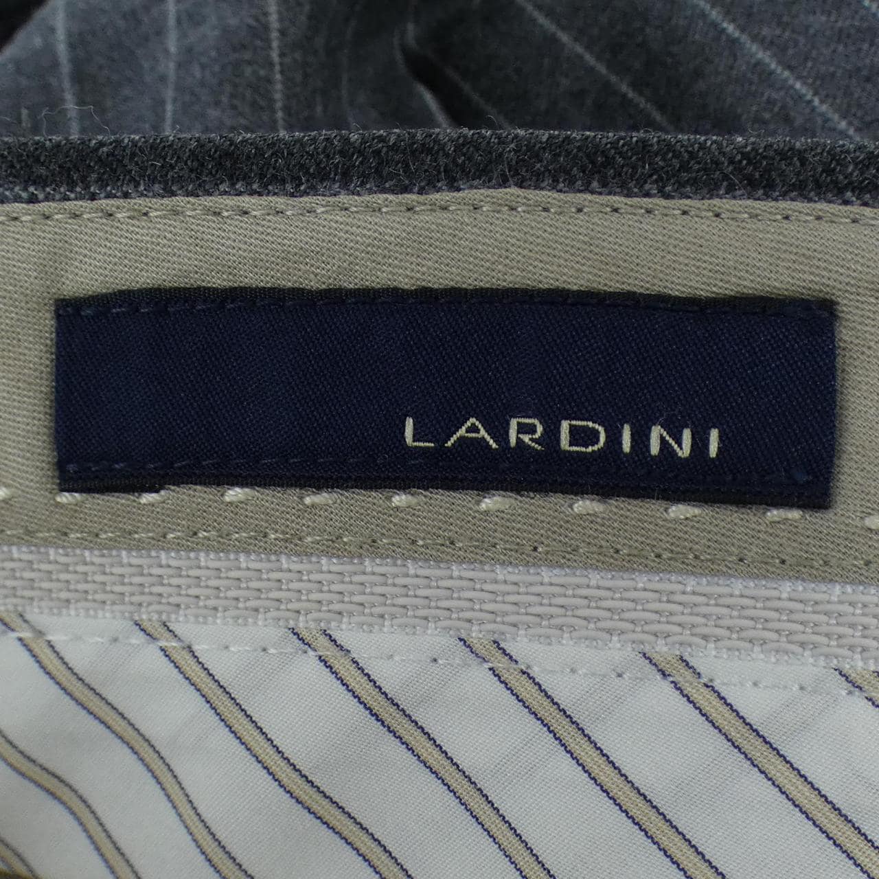 ラルディーニ LARDINI スーツ