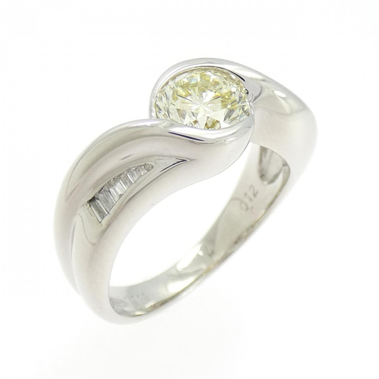 PT900 ダイヤモンド リング 1.011CT