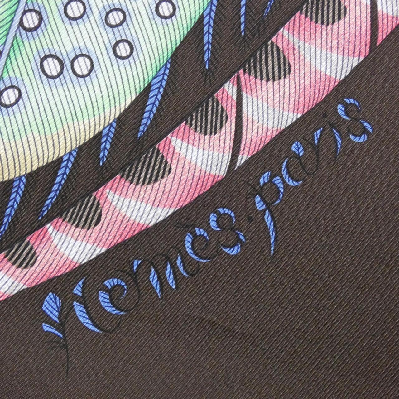 エルメス PLUMES EN FETE カレ スカーフ