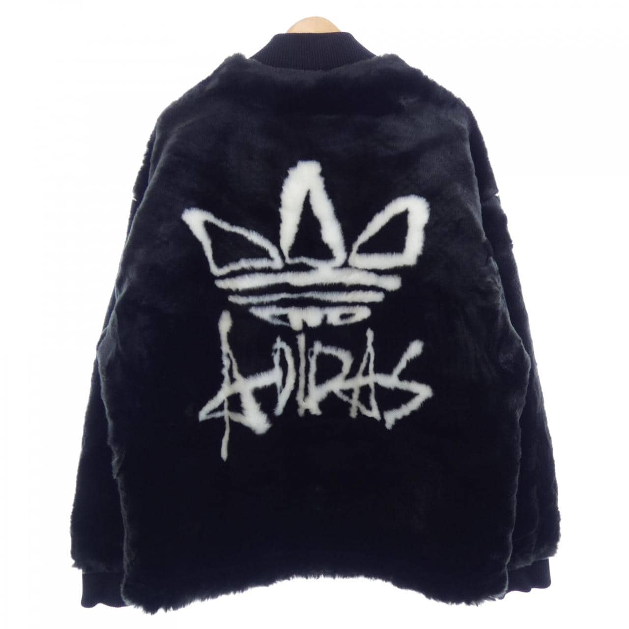 アディダス ADIDAS JD3776 ブルゾン