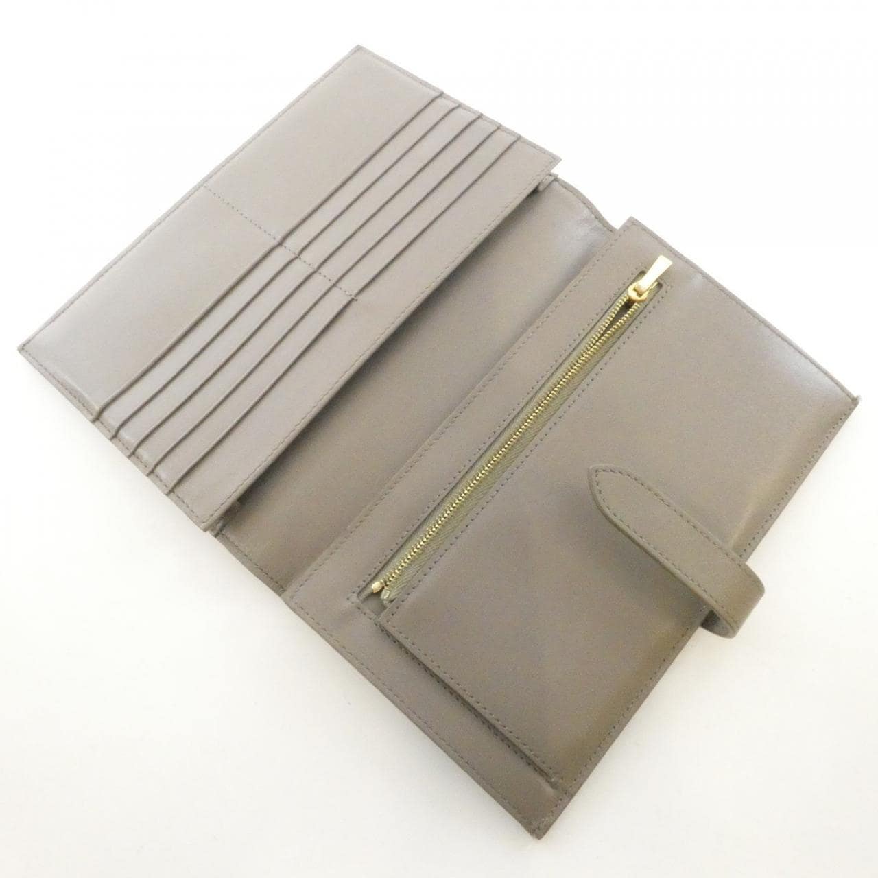 セリーヌ ラージ ストラップ 10B633BFP 財布