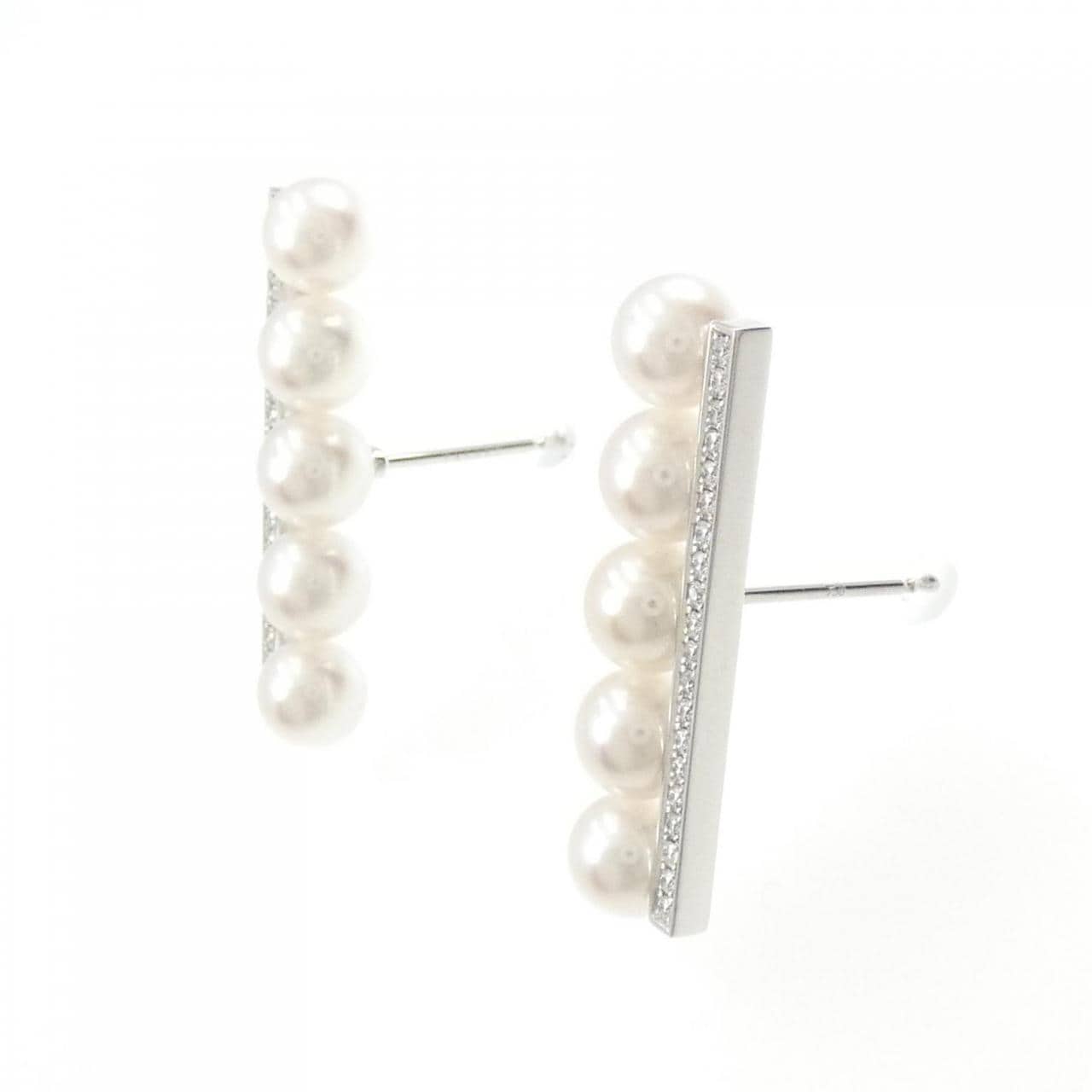 Tasaki balance Diamond pavé earrings