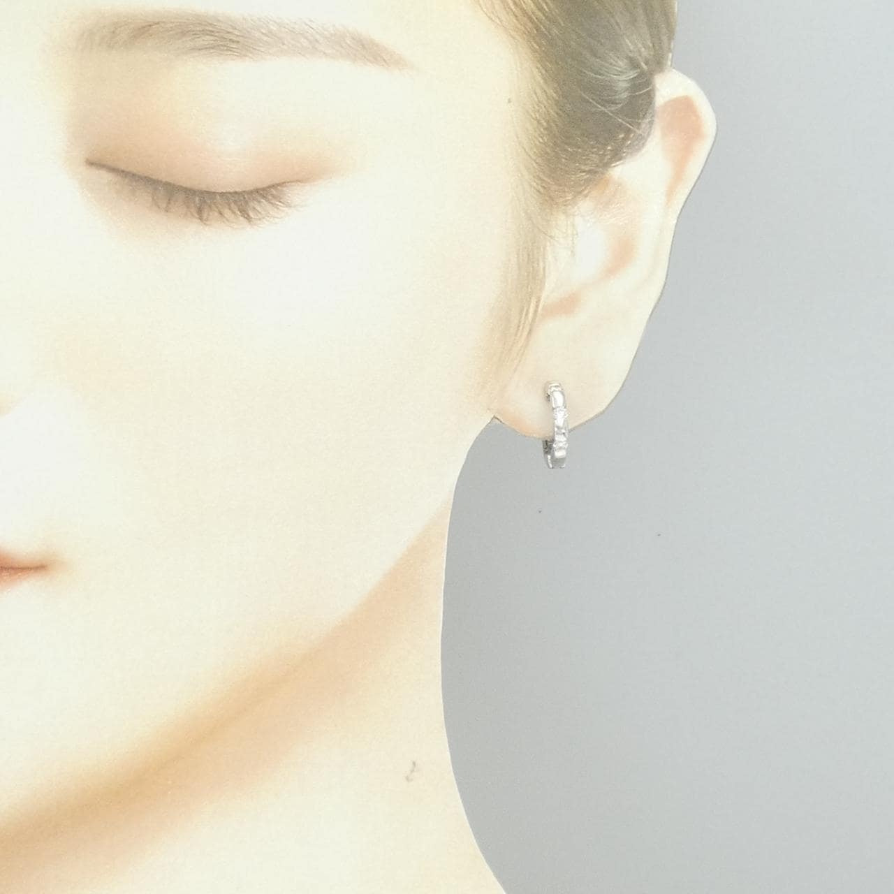 K14WG ダイヤモンド イヤリング 0.30CT